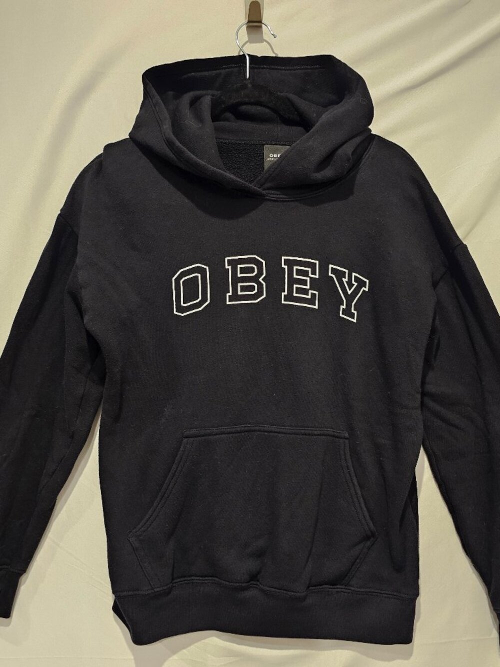 Obey Men's Black Logo Hoodie Size M Medium Pullover Sweatshirt Streetwear